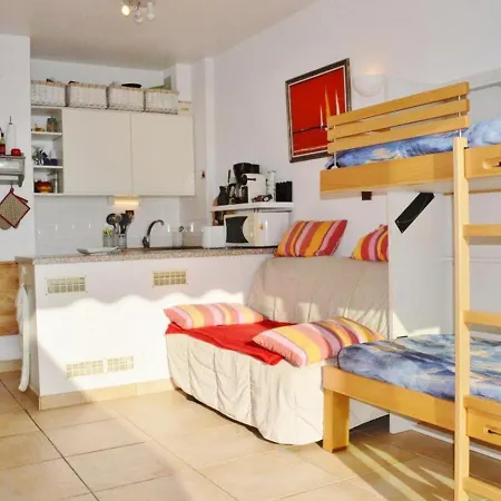 Studio Climatise Avec Terrasse Et Parking A 350m De La Plage - Fr-1-251-306 Le Lavandou